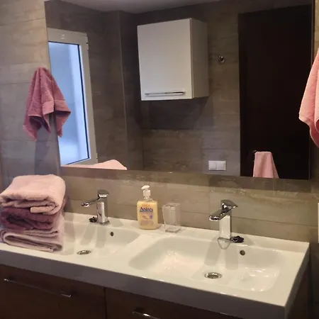 Apartment Little Sunny House 1 *
